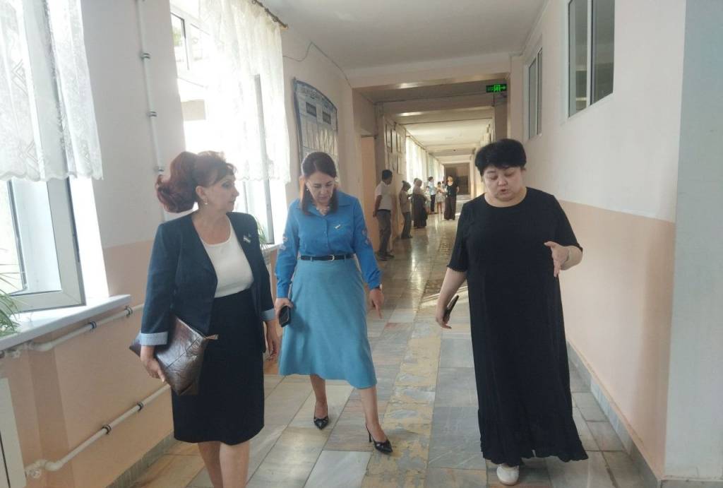 Подготовка школ к новому учебному году – в центре парламентского внимания