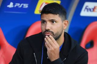 Serxio Aguero Xulian Alvaresni himoya qildi