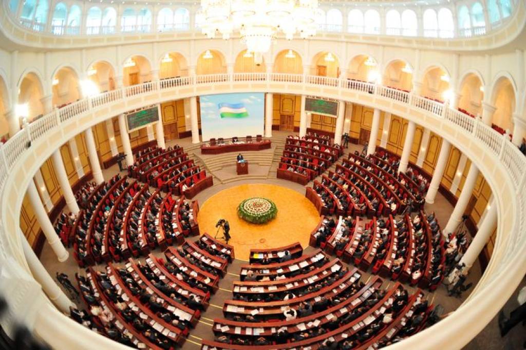 Халқчил қонунлар: фуқароларга тушунарли ва амалда қулай ҳуқуқий тартиб