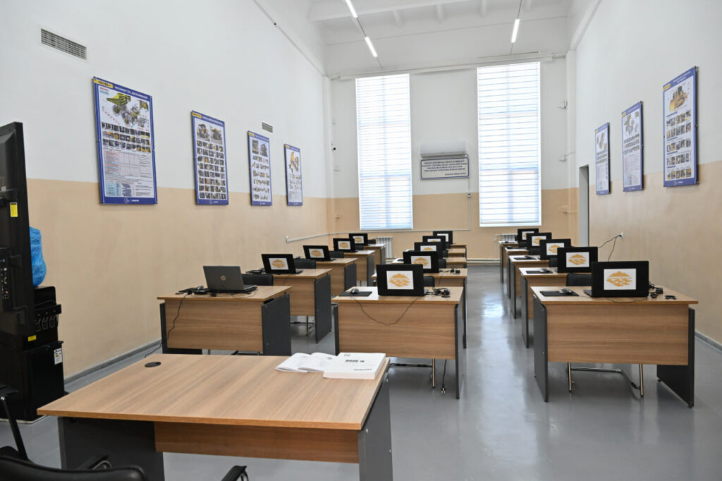 125-1024x682 125-1024x682