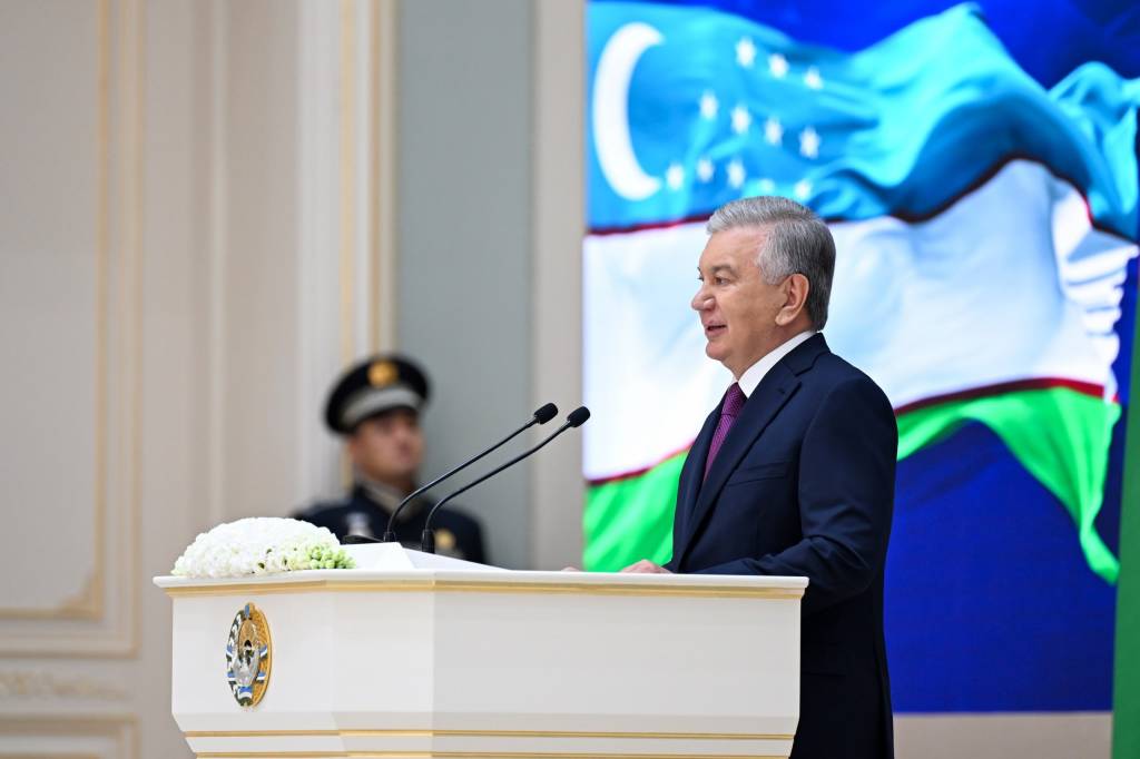 Президентимиз давлат мукофотини олган ҳар бир инсоннинг меҳнати ва кўрсатган жасорати алоҳида эътирофга муносиб эканини таъкидлади