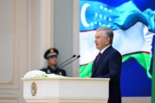 Президентимиз давлат мукофотини олган ҳар бир инсоннинг меҳнати ва кўрсатган жасорати алоҳида эътирофга муносиб эканини таъкидлади