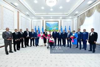 Мукофотлар топширилди