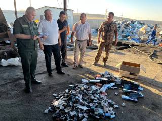 Навоийда истеъмолга яроқсиз алкоголь ва тамаки маҳсулотлари йўқ қилинди