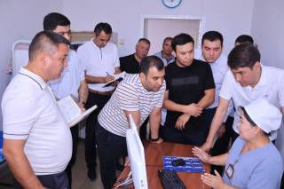 Мингбулоқ: тиббиётда рақамлаштириш ишлари ўрганилди