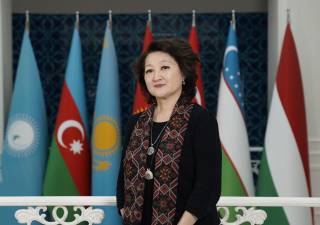 Ақтўти Раимқулова: Буюк ўтмиш ва бунёдкорлик руҳи Ўзбекистонни янги марралар сари етакласин!