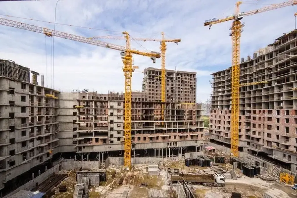 Qurilish xodimlari uchun soatlik eng kam ish haqi oshiriladi