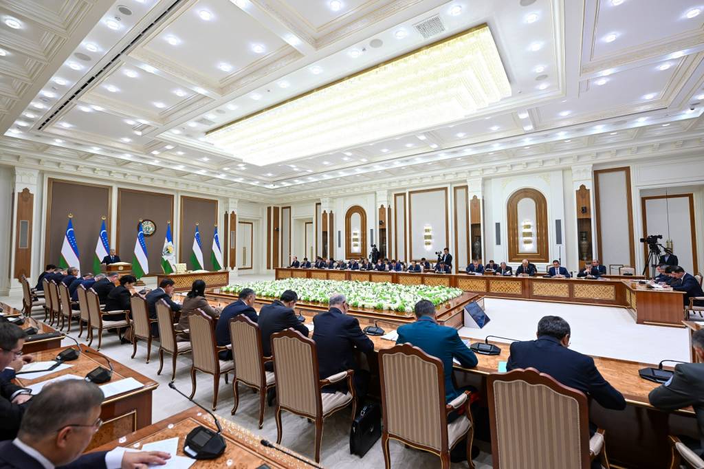 Prezident hudud rahbarlari va bank tizimi faoliyatini tanqid qildi