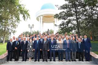 Туркий дунёнинг маънавий мероси: адабиёт — даврлар ва авлодлар мулоқоти