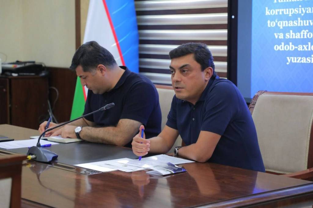 Ҳокимликларнинг коррупцияга қарши ички назорат масалалари муҳокама қилинди