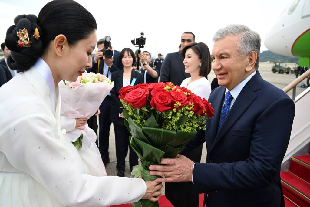 Президент Республики Узбекистан прибыл в Республику Корея