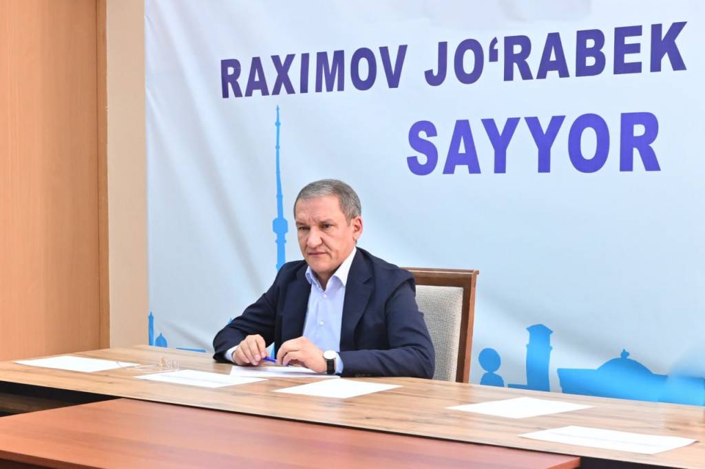 Viloyat hokimi – fuqarolar huzurida