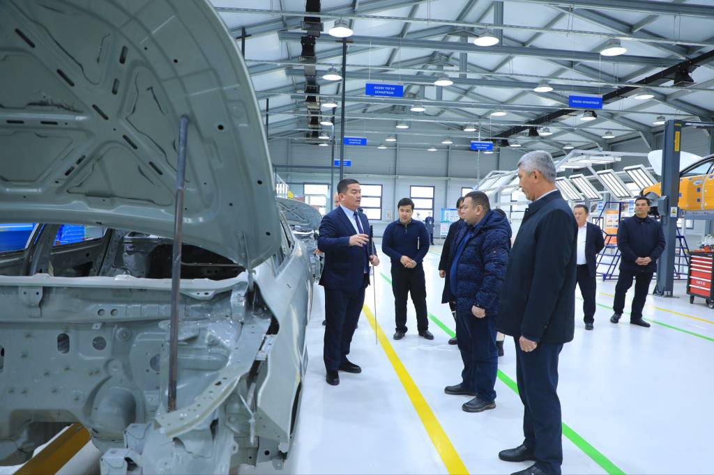 Автосаноат кўргазмаси-7 Автосаноат кўргазмаси-7