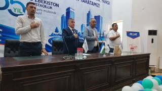 Мадҳия янграганда