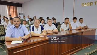 Иш берувчи талабалар ҳузурида