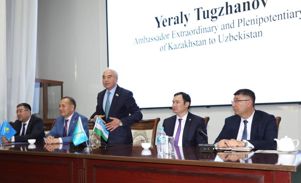 Qozog‘iston elchisi Samarqand davlat universitetida ma’ruza o‘qidi