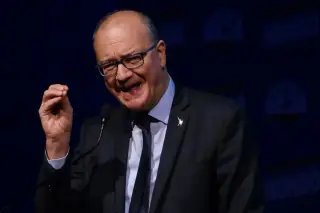 Italiya vaziri: Chet ellik tilimizni bilmasa, sinfga kirmaydi