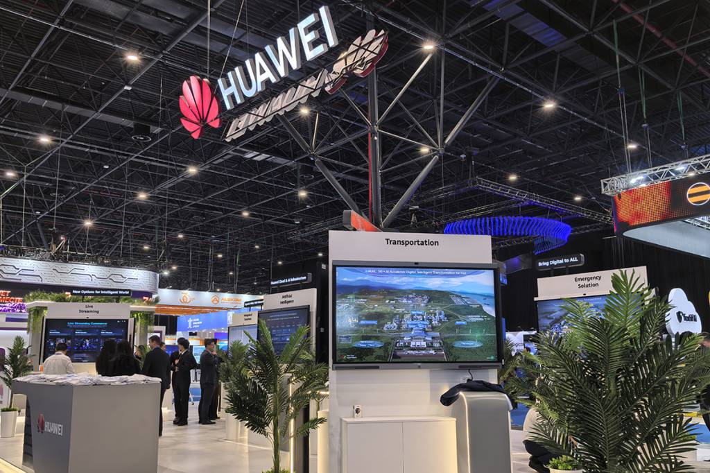 1-huawei-ictweek-2026-booth-2