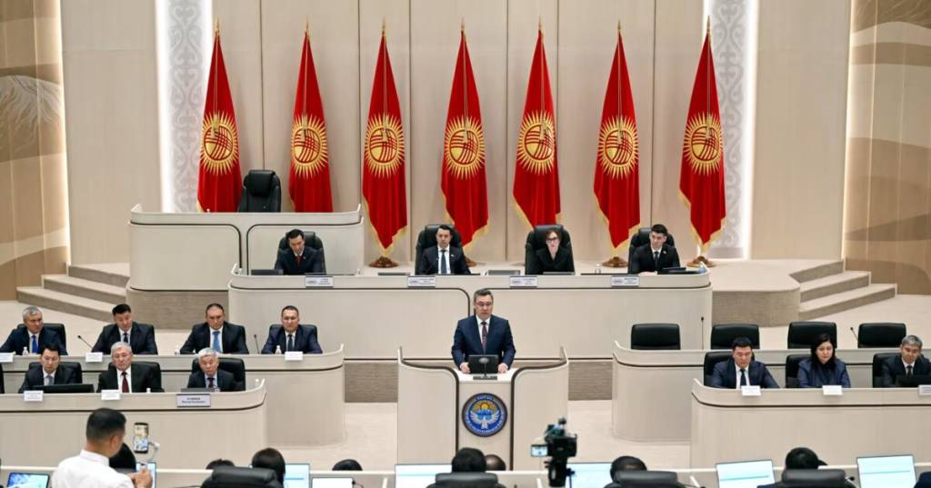 В Кыргызстане президентские выборы впервые пройдут в среду