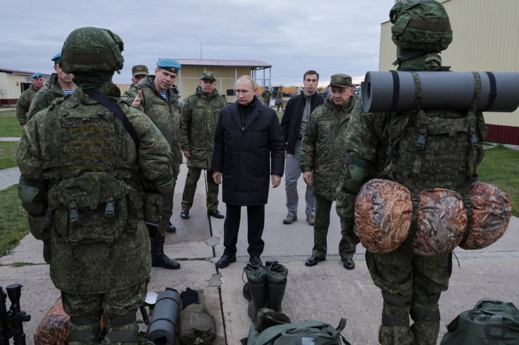Россия армияси кенгаймоқда