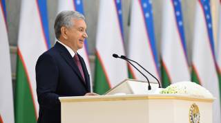 Шавкат Мирзиёев: ҳали ўзбек шахматчи қизлари ҳам Олимпиада шоҳсупасининг энг юқори поғонасига кўтарилади