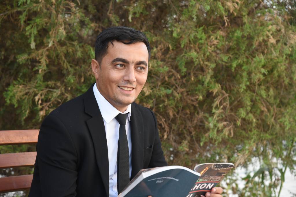 Jeynovdan chiqqan “Yil o‘qituvchisi”