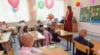 Ўқитувчининг меҳнати — қонун ҳимоясида: педагогларга қандай имтиёзлар берилган?
