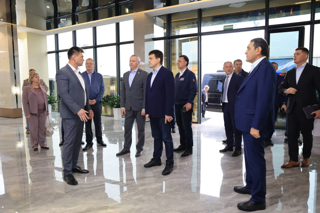 Россия губернаторлари Фарғона билан танишмоқда