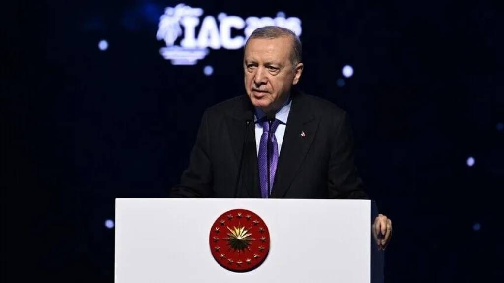Anadolu: Эрдоған Туркия коинот соҳасида тўхтамаслигини билдирди