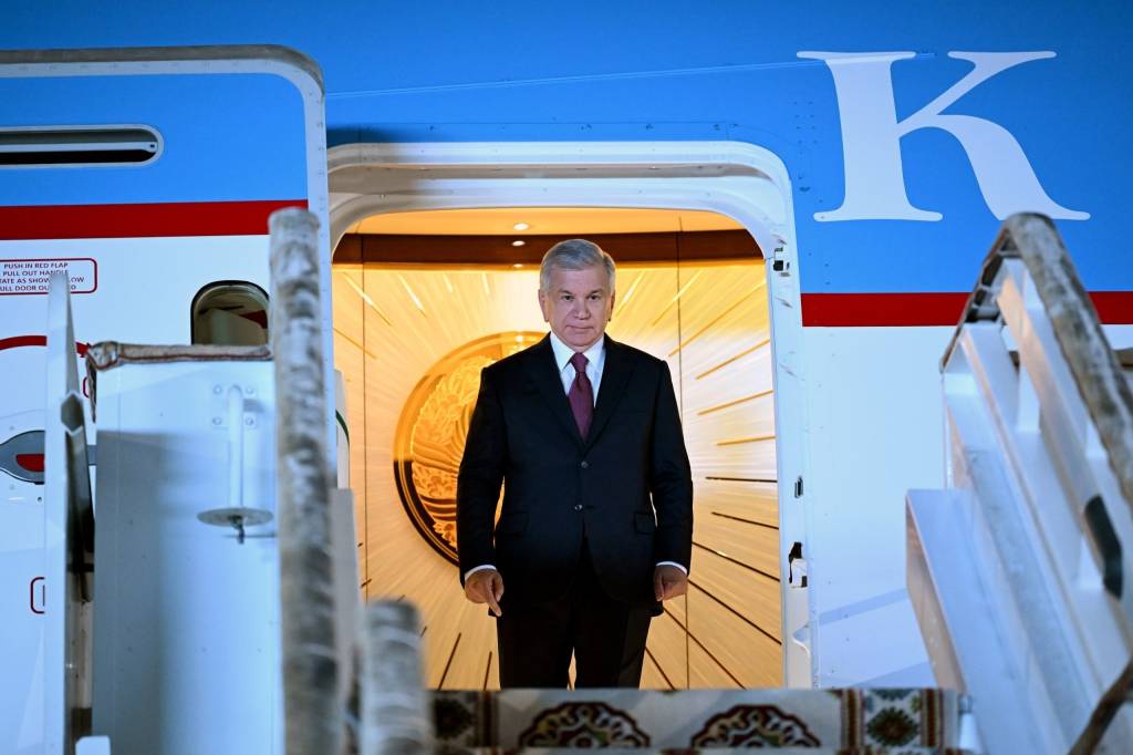 Президент Узбекистана прибыл в Туркменистан