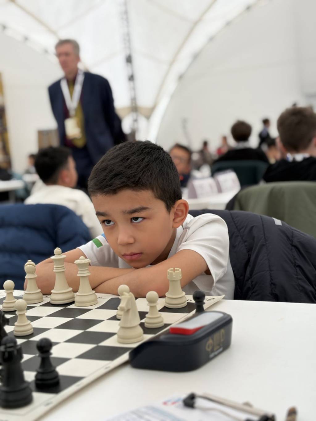 7 ёшли шахматчимиз чемпионлик остонасида