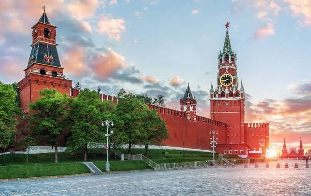 Bloomberg: Россия бу йил урушга рекорд даражада маблағ сарфлайди
