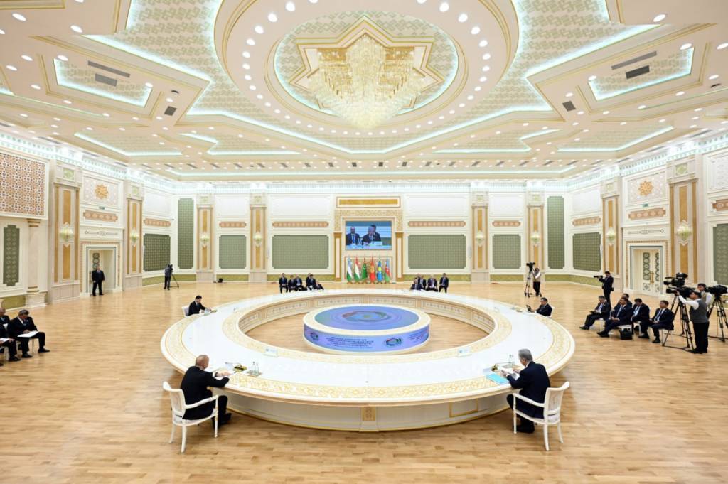 Туркманистондаги Маслаҳат учрашуви: Президентлар қандай ташаббусларни илгари сурди?