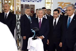 O‘zbekiston Prezidenti MDH mamlakatlari milliy taomlari festivalida bo‘ldi