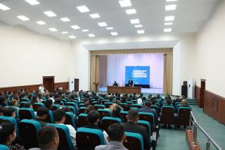 Ёшлар муаммолари тингланди