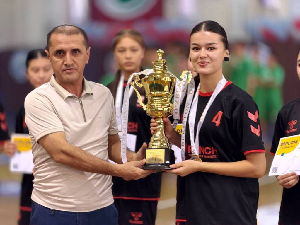 Xorazmlik gandbolchi qizlar O‘zbekiston kubogini qo‘lga kiritdi