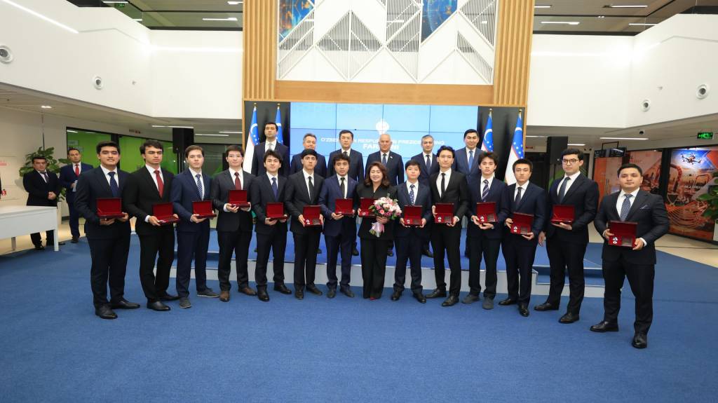«First Global Challenge — 2026» халқаро робототехника мусобақаси ғолиблари тақдирланди