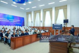 Гиёҳвандликка қарши курашиш чоралари муҳокама қилинди