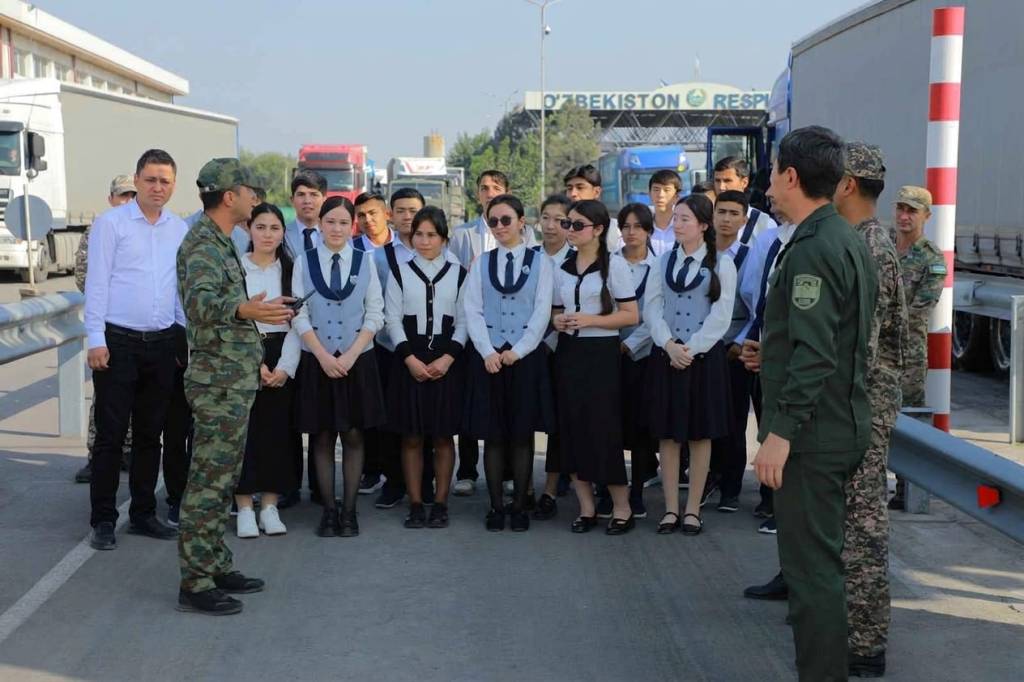 Ёшлар божхона фаолияти билан танишишди