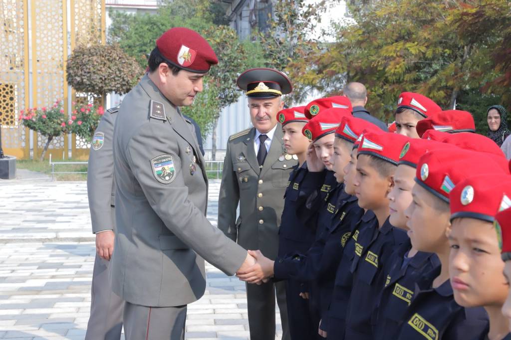 Ёш посбонлар ваъда беришди
