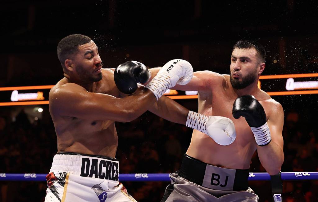 Bakhodir Jalolov claims another win in London