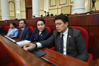 Озиқ-овқат хавфсизлиги: қўмита раисига парламент сўрови юборилди