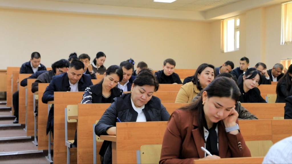 Адлия ходимлари диктант ёзди