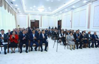 Тиббиёт ходимлари юксак мукофотга лойиқ кўрилди