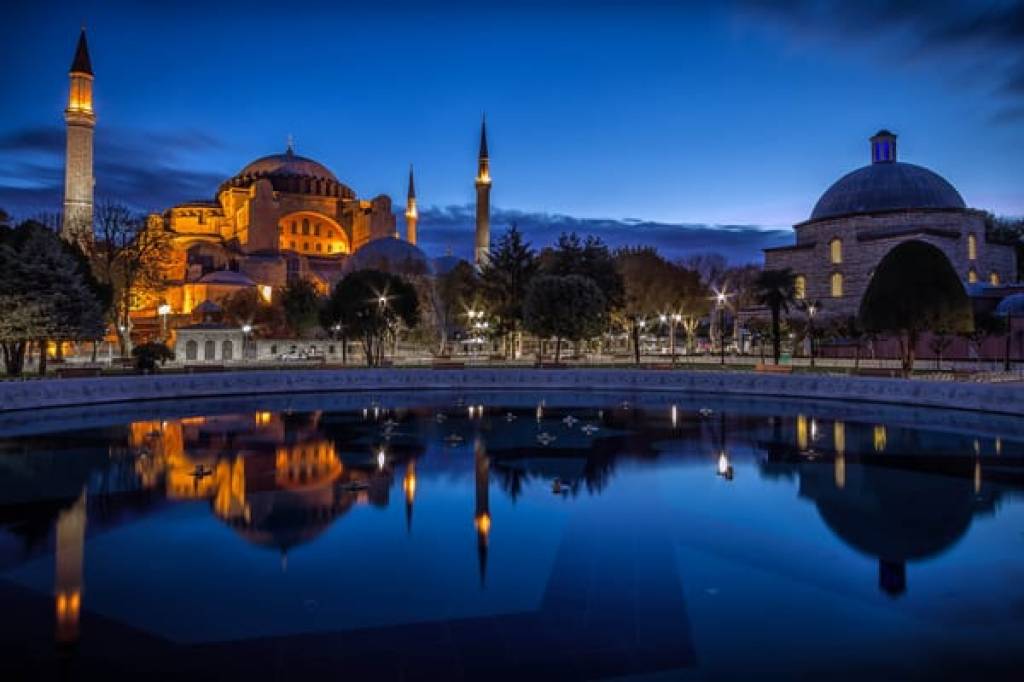 Заставка на телефон: Turkey, Стамбул, Турция, вечер, свет, Ayasofya, Собор  Святой Софии