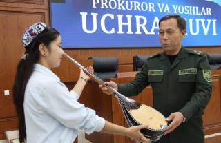 Ёшлар билан самимий мулоқот олиб борилди